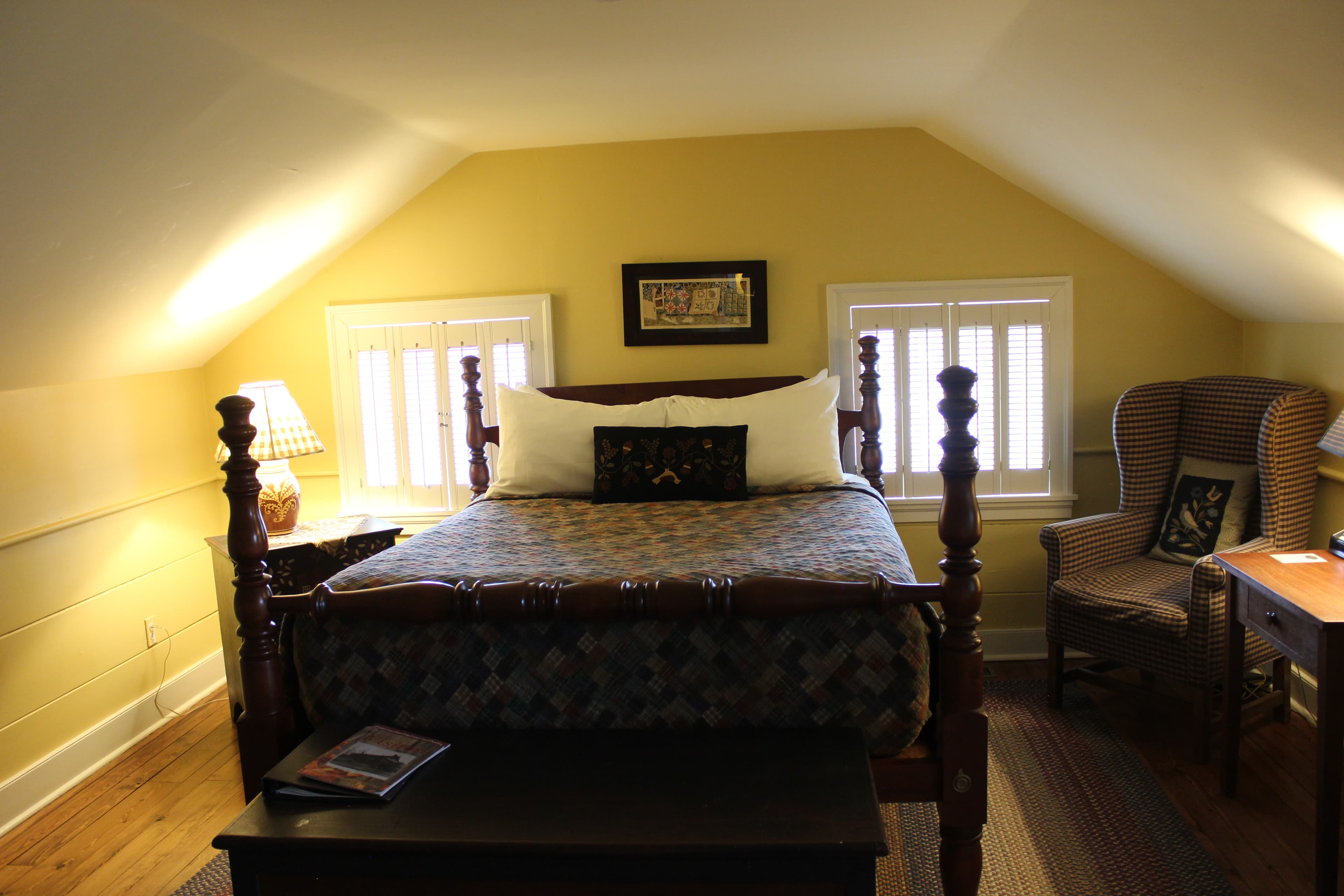 Queen Bedroom